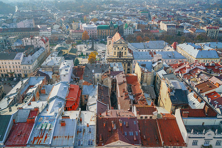 航拍乌克兰利沃夫老城背景图片