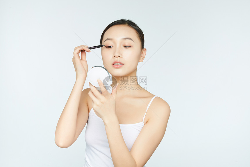 美女画眼线图片