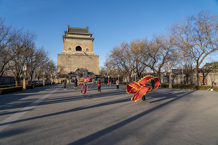 北京鼓楼大妈彩绸舞背景