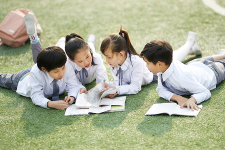 阅读活动儿童节小学生操场活动背景