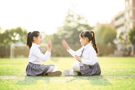 童年游戏插画小学生操场活动背景