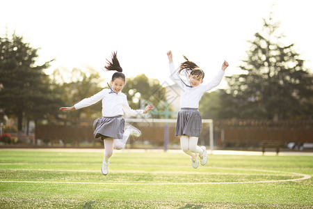 小学生操场活动背景图片