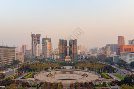 城市巨大的中心公园广场建筑群高楼高清图片素材