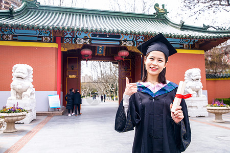 女大学生毕业点赞手势图片素材