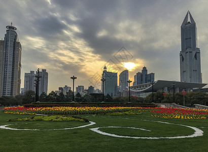 上海人民广场黄昏景色背景