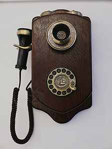 欧式挂壁老式电话机背景图片