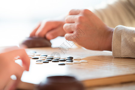 双人下棋五子棋棋盘高清图片