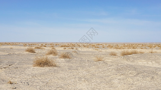 新疆哈密魔鬼城戈壁滩背景图片
