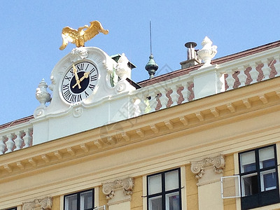 欧洲建筑的顶部装饰背景图片