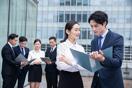 商务男女办公图片