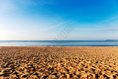 沙滩海岸线图片