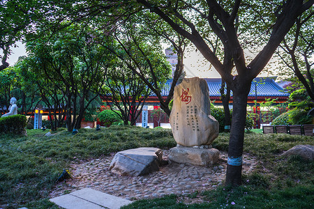 西安唐朝慈恩寺遗址公园背景