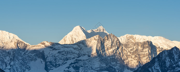 尼泊尔ebc雪山高清图片