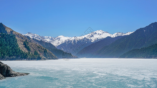 新疆天山天池背景图片