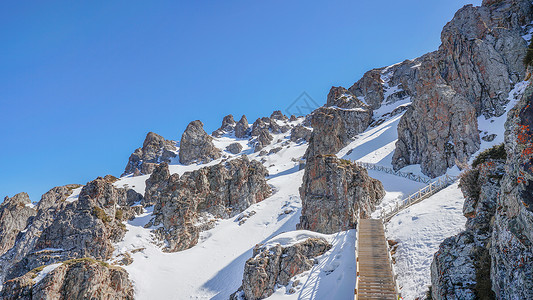 新疆天山马牙山图片