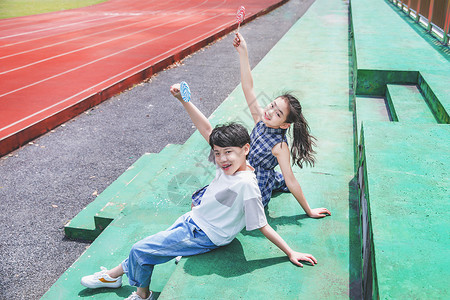 小学生分享棒棒糖模特高清图片素材