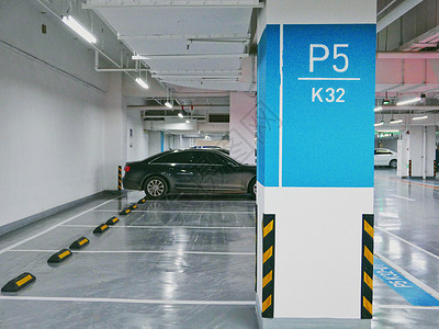 停车场停车位指示标志高清图片