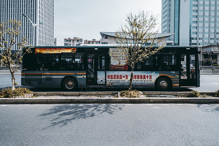 公交车赶公交车图片素材