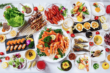 丰盛大餐菜品食物桌高清图片