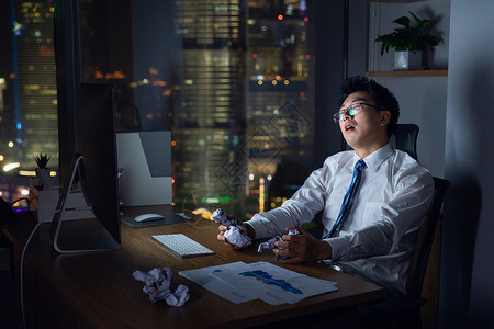 熬夜加班工作职场加班男背景