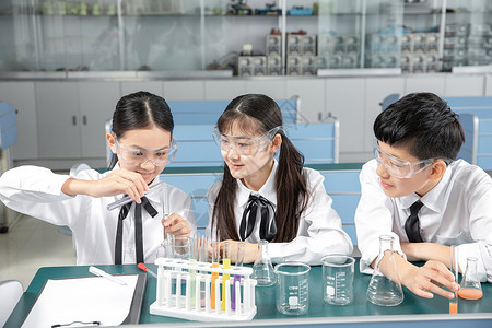 学校实验初中生化学实验背景