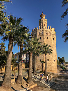 西班牙塞维利亚黄金塔景点背景图片