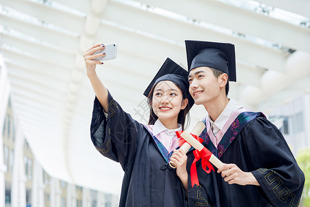 毕业情侣情侣大学毕业照背景