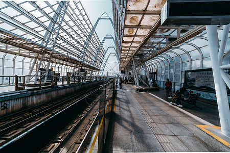 弧度线柔和线条天津滨海新区地铁站背景