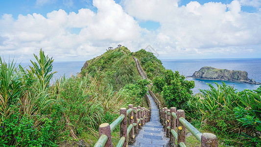 台湾绿岛牛头山高山草甸背景图片