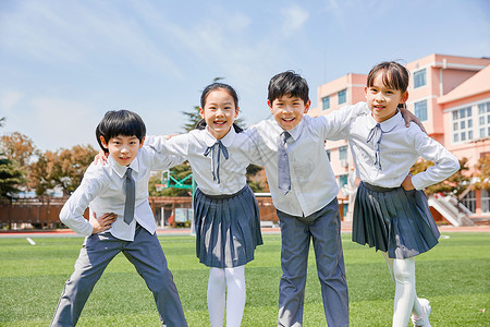 小学生操场活动孩子高清图片素材