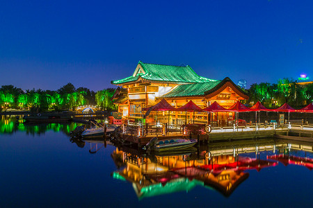 泉城济南济南大明湖夜景背景