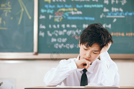 高等数学小学生课堂学习背景