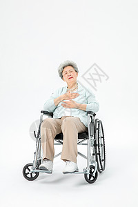 老人坐轮椅胸闷图片