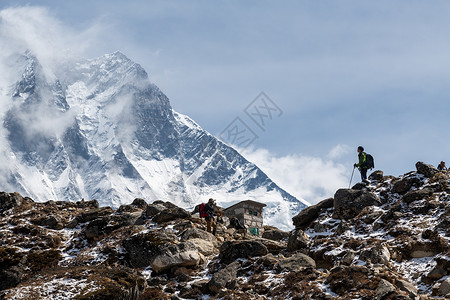 尼泊尔徒步旅行尼泊尔雪山背景