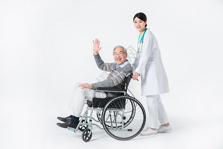 轮椅老人与护工图片