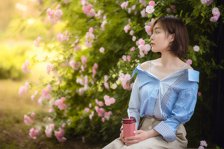 女孩与花卉女生蔷薇夏季女孩背景