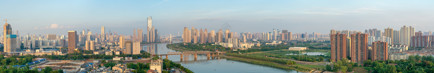 酒店高层俯瞰城市江景全景长片旅游高清图片素材