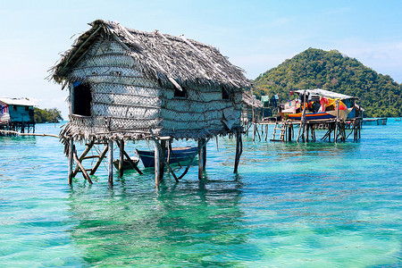 仙本那巴瑶族水上屋背景