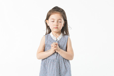 儿童节祝福外国小女孩祈祷背景