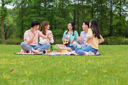 青年女闺蜜聚会青年朋友野餐娱乐背景