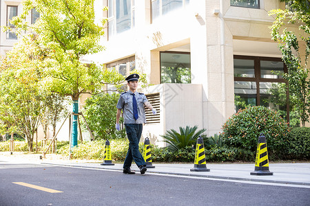 安全巡逻保安户外巡逻背景