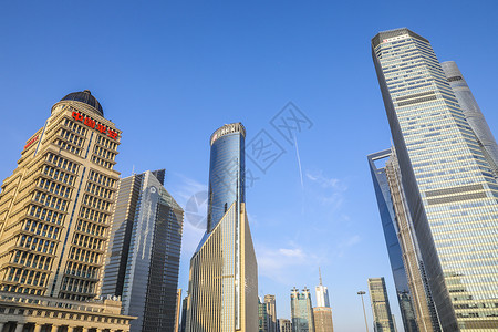 上海陆家嘴金融区的地标建筑群图片