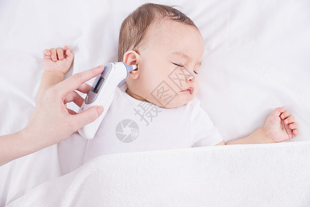 儿童体温计主图外国婴儿量体温背景