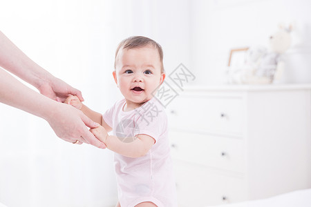 站立婴儿母婴外国婴儿站立背景