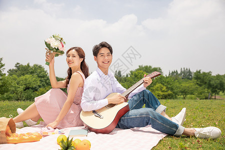 情侣表白素材青年男女弹吉他背景