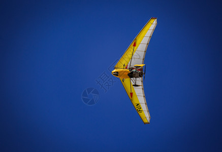 滑翔机背景图片