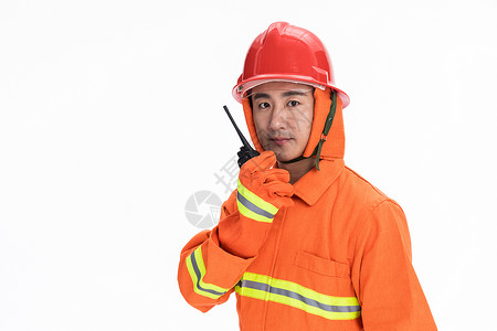 消防员使用对讲机高清图片