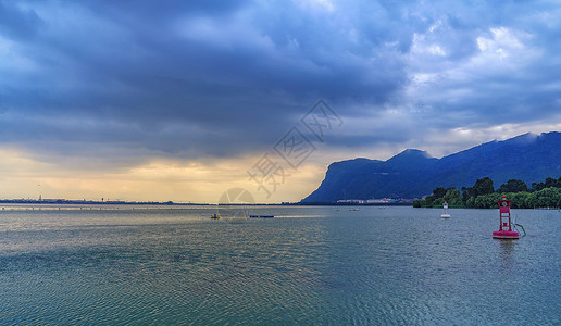 西山龙门昆明滇池夕阳晚霞云彩背景