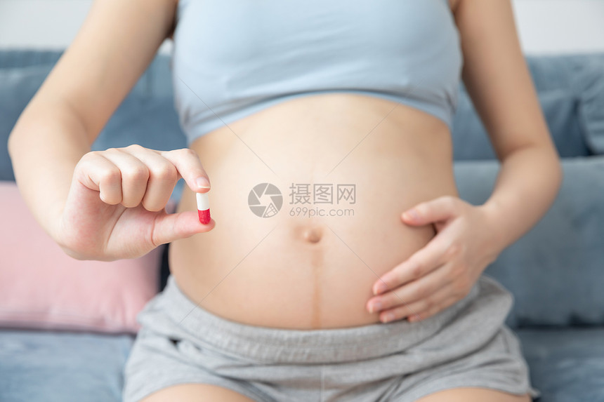 孕妇吃药图片