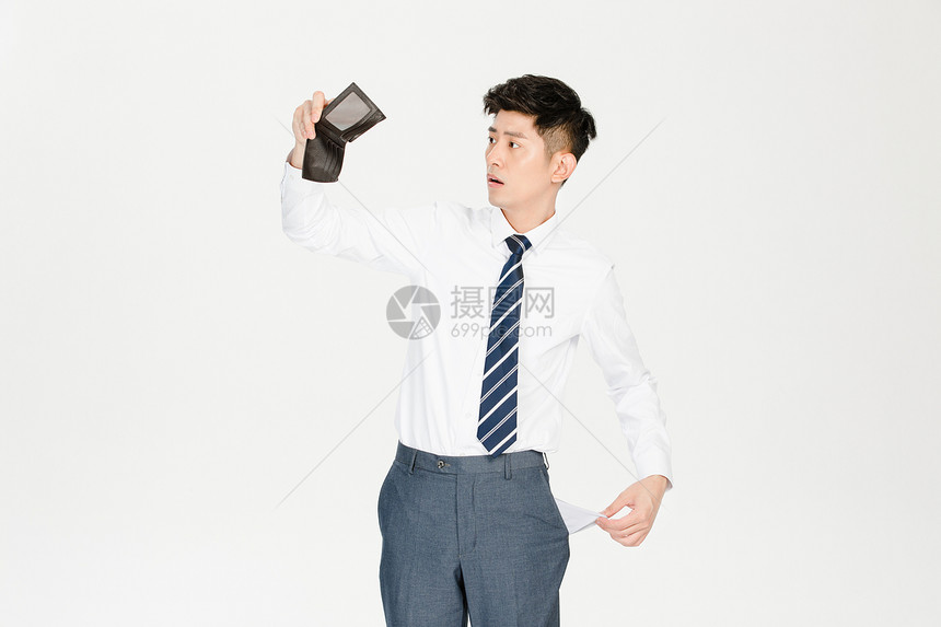 商务男性掏钱包图片
